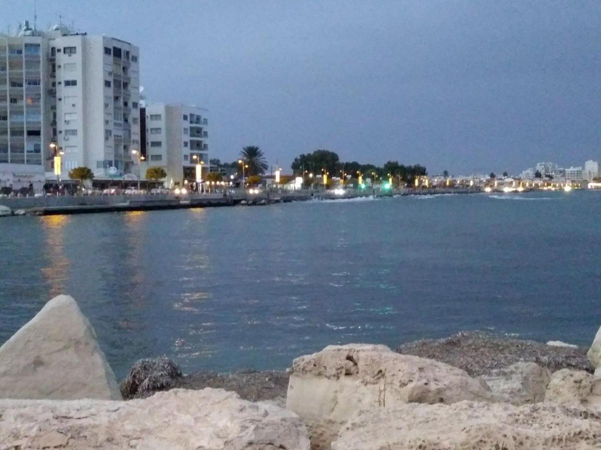 Must Stay - Sea & Salt Lake Panoramic View Apt Larnaca Bagian luar foto
