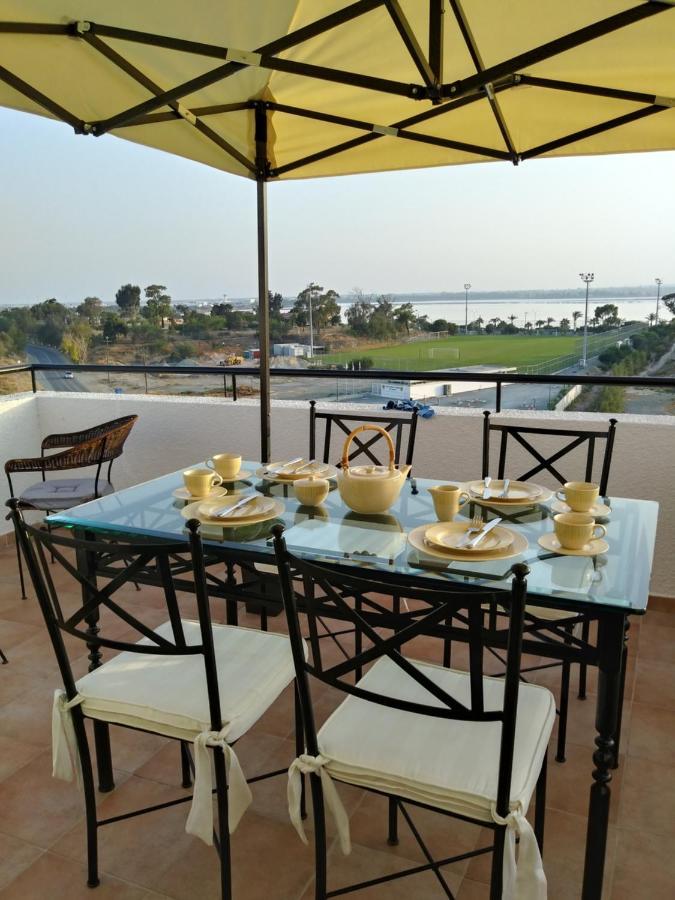 Must Stay - Sea & Salt Lake Panoramic View Apt Larnaca Bagian luar foto