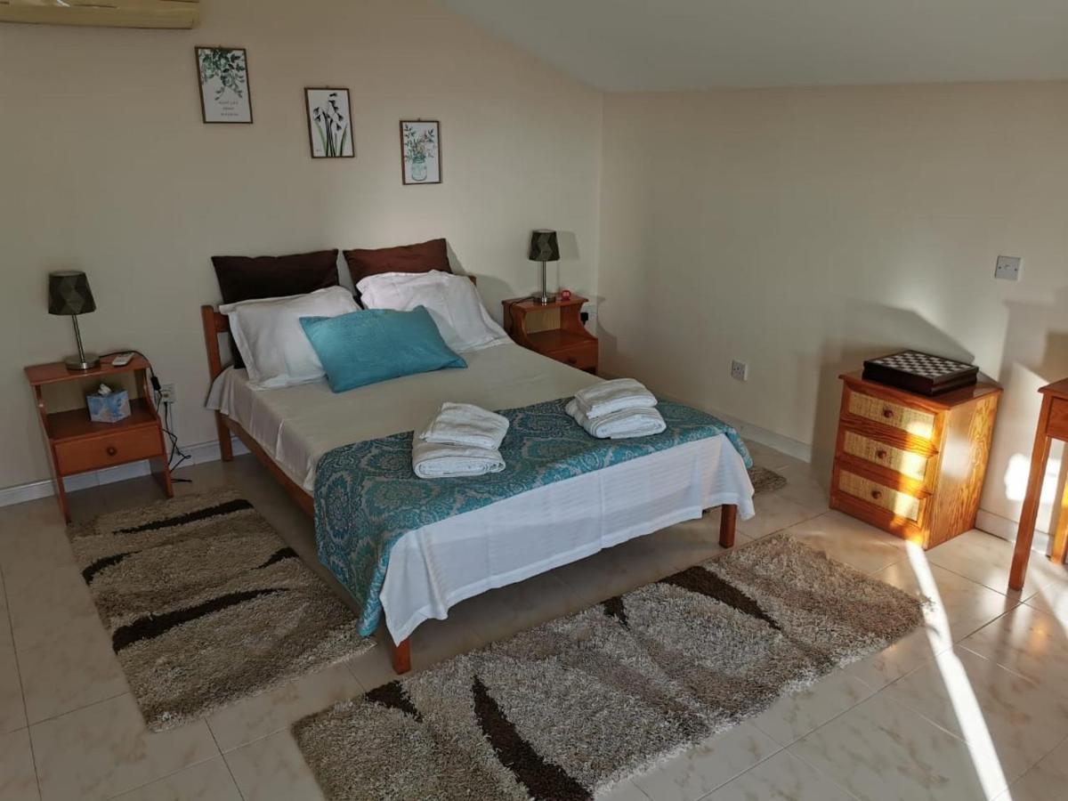 Must Stay - Sea & Salt Lake Panoramic View Apt Larnaca Bagian luar foto