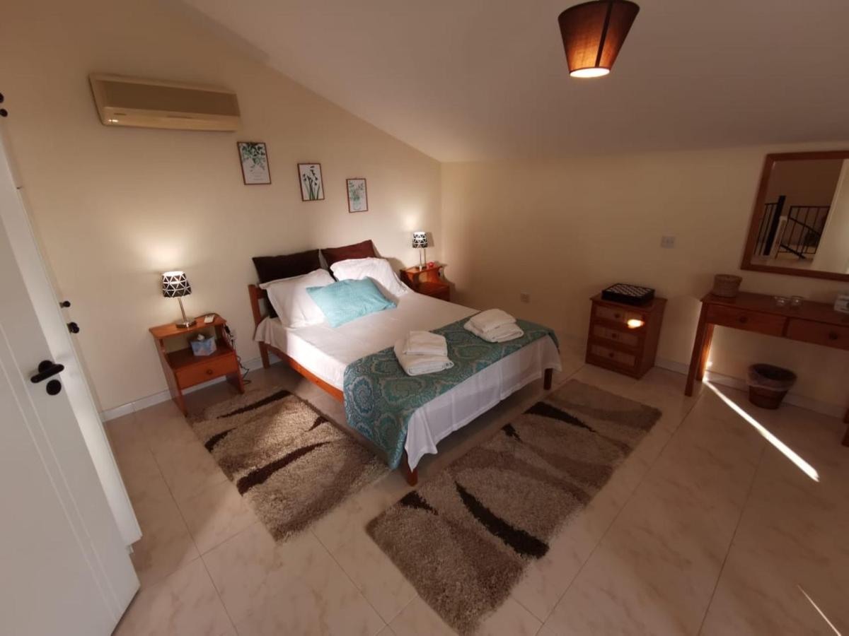 Must Stay - Sea & Salt Lake Panoramic View Apt Larnaca Bagian luar foto